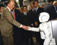 Photo Asimo et le Roi Juan Carlos